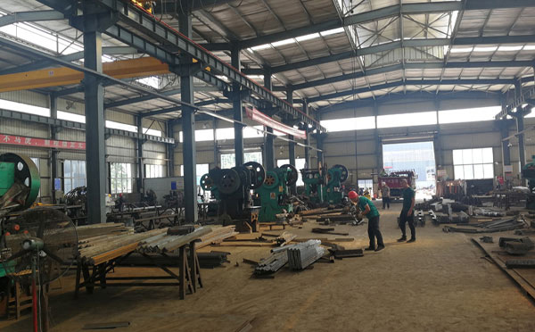 工厂必看：布袋成都除尘器选型标准与效率优化指南